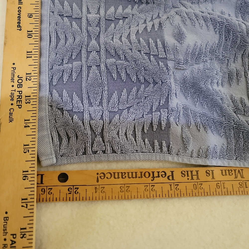 Pendleton Blue geometric Patterned Towel approx 26 × 15 inch - Picture 10 of 10